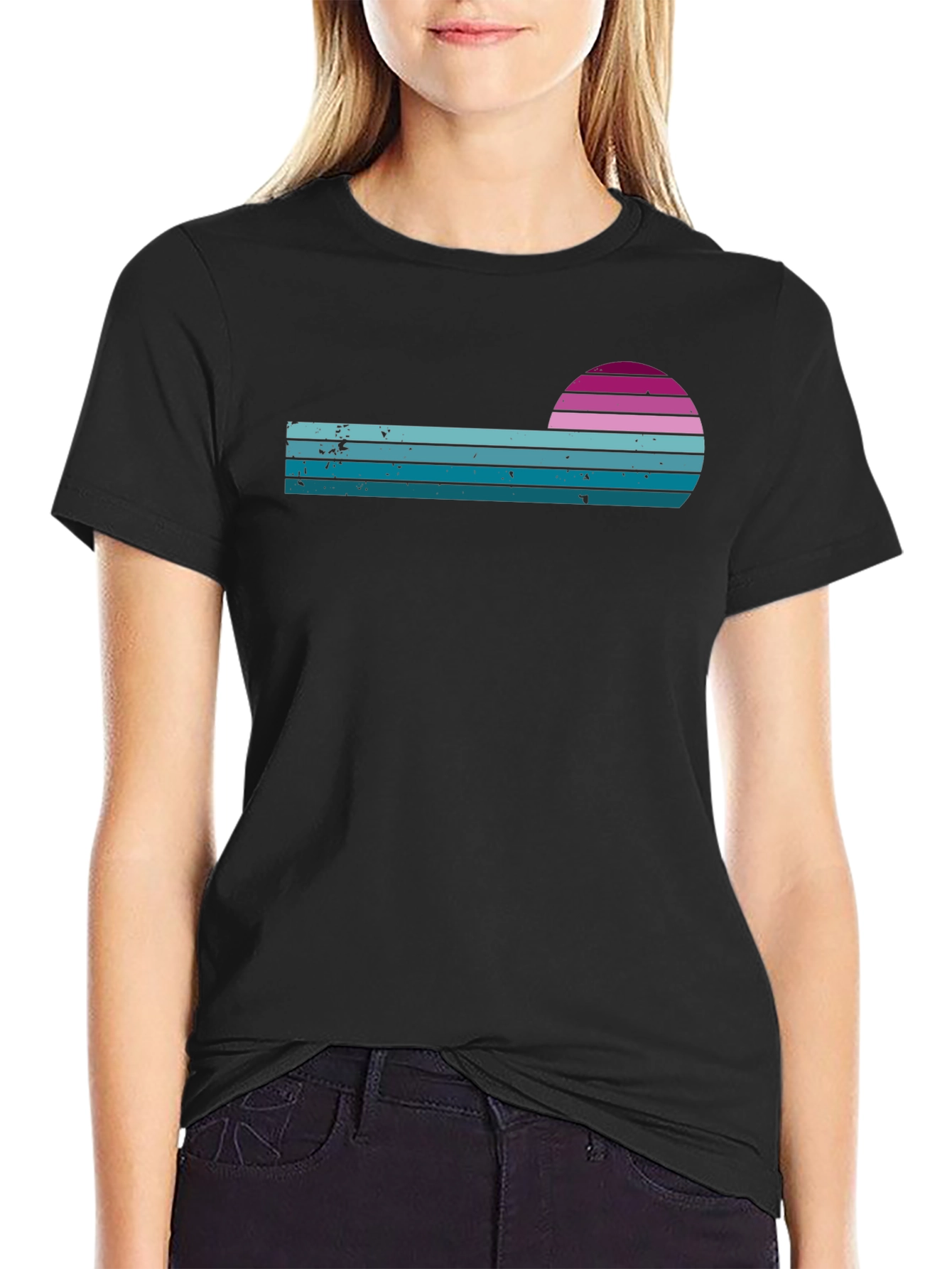 Retro Sunset Graphic Tee - Stylish Comfort
