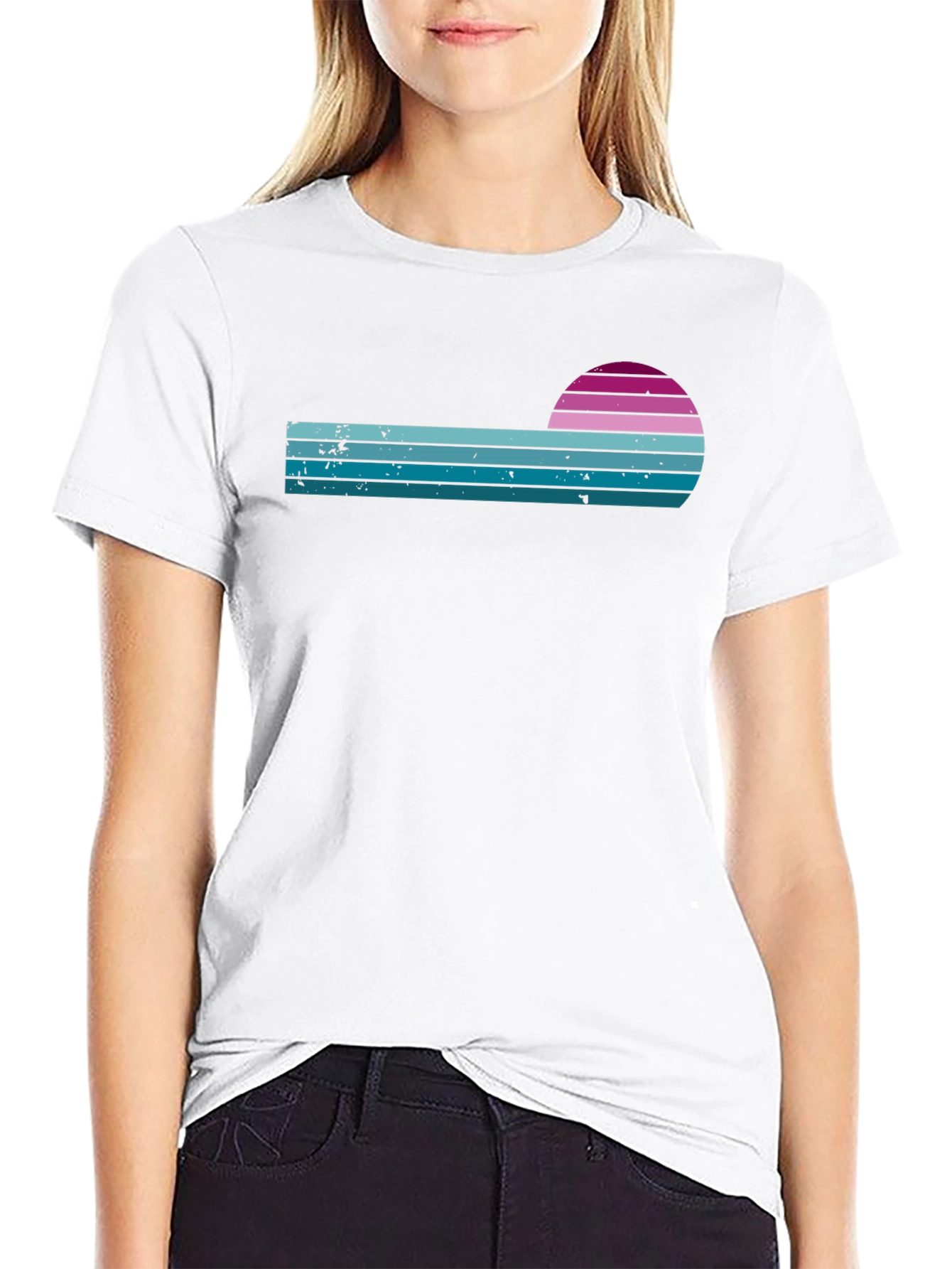 Retro Sunset Graphic Tee - Stylish Comfort