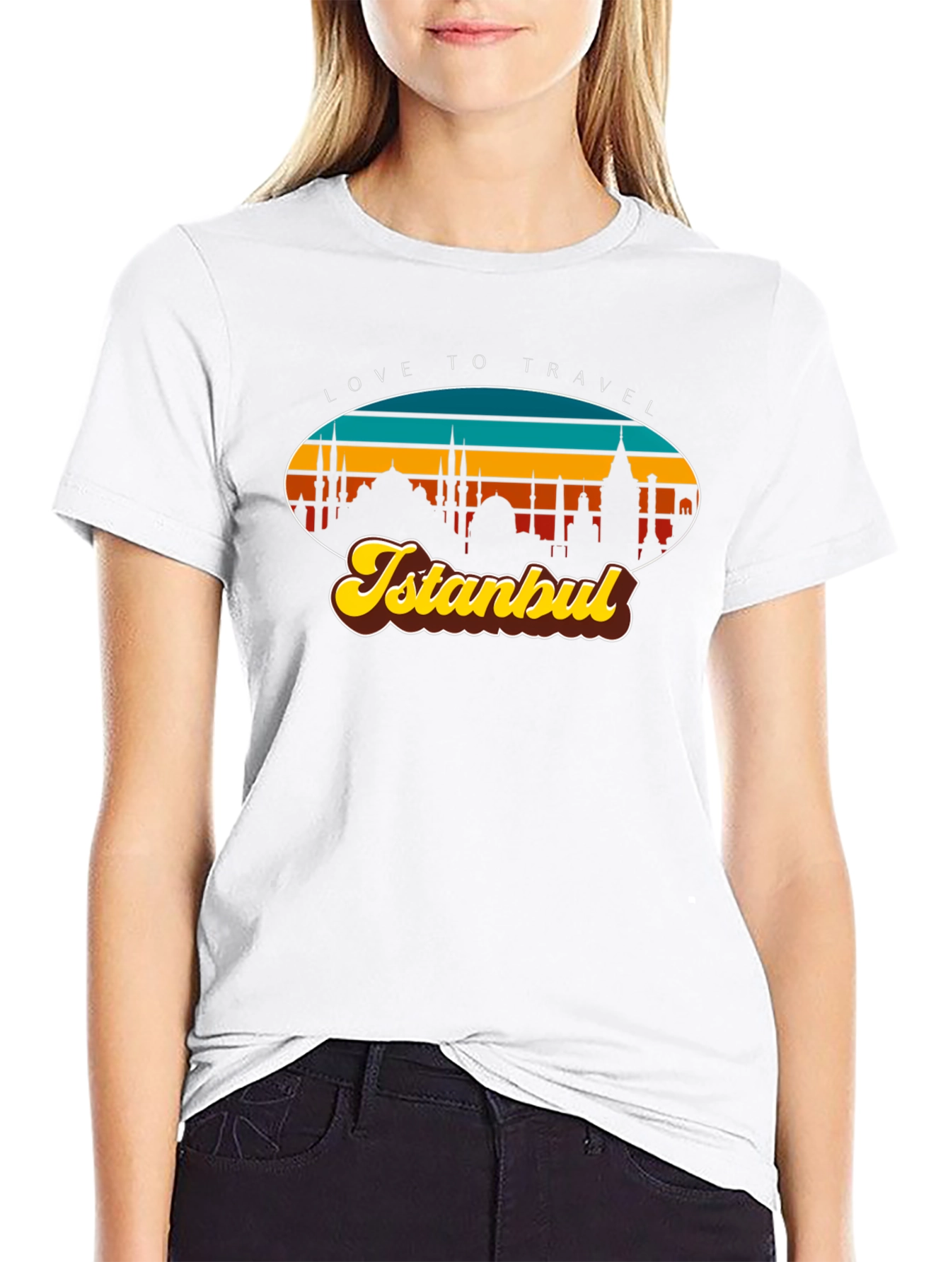 Istanbul Travel T-Shirt - Retro Skyline Design