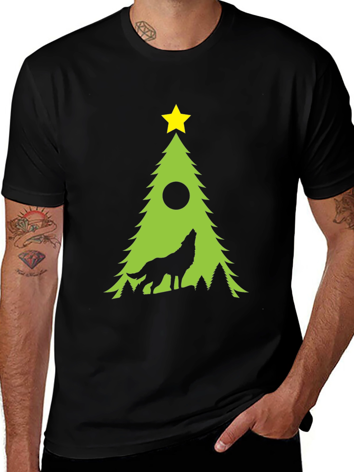 Wolf Howling Christmas Tree Black T-Shirt